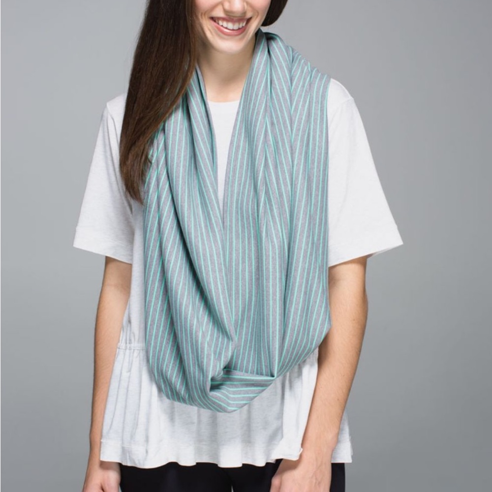 Lululemon Vinyasa Scarf 
Parallel Stripe Menthol Heathered Slate
